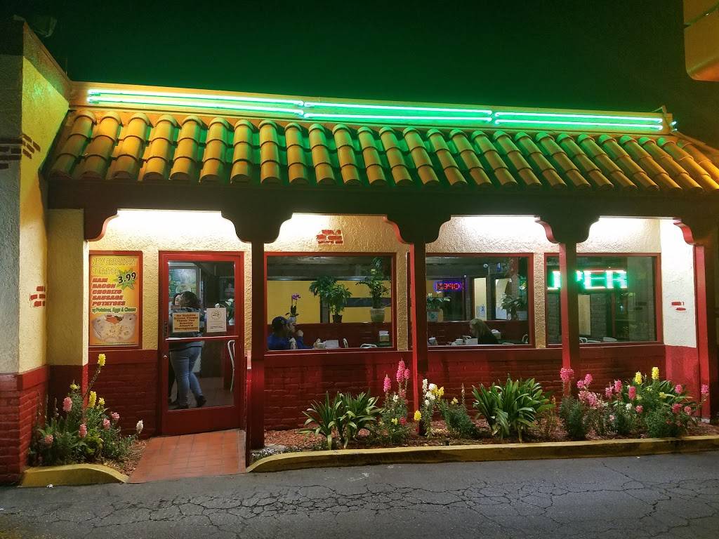 Alberts Mexican Food | restaurant | 6915 Santa Fe Ave, Huntington Park, CA 90255, USA | 3235888890 OR +1 323-588-8890