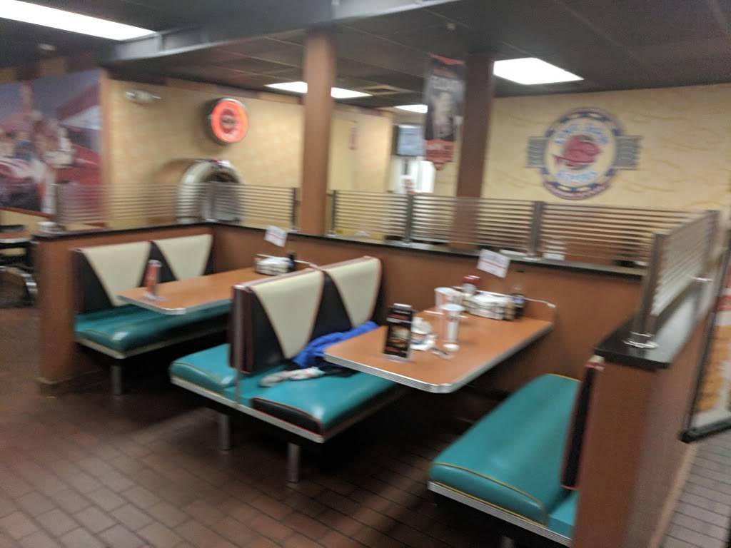 A&W Restaurant | restaurant | 2501 E Oakland Ave, Bloomington, IL 61701, USA | 3096631823 OR +1 309-663-1823
