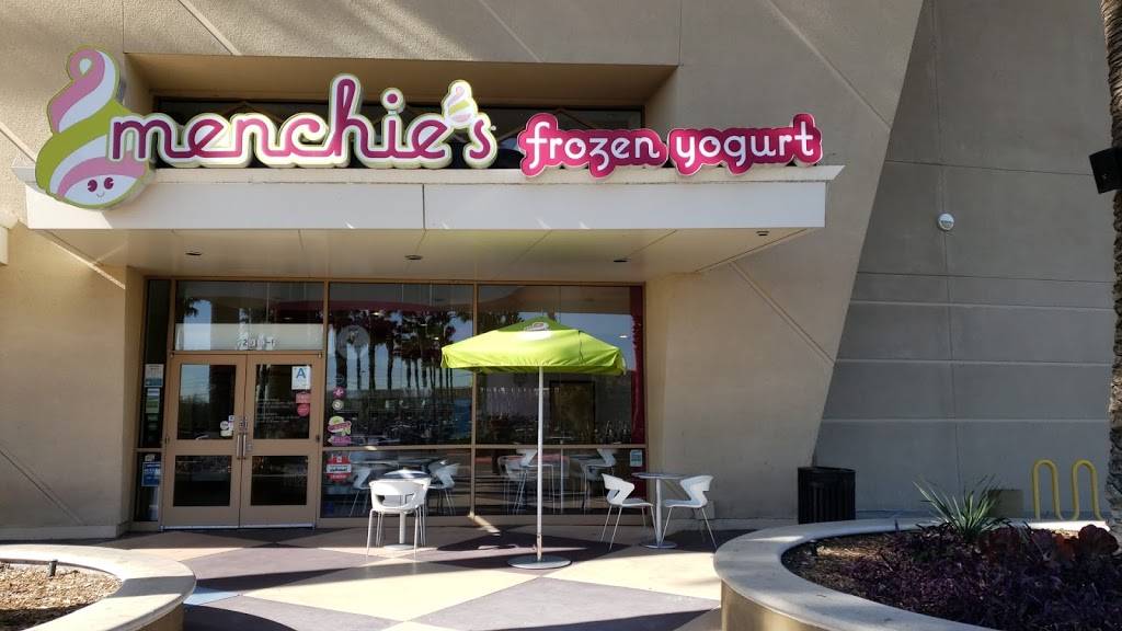 Menchies Frozen Yogurt | bakery | 9201 Winnetka Ave Ste E, Chatsworth, CA 91311, USA | 8187178128 OR +1 818-717-8128