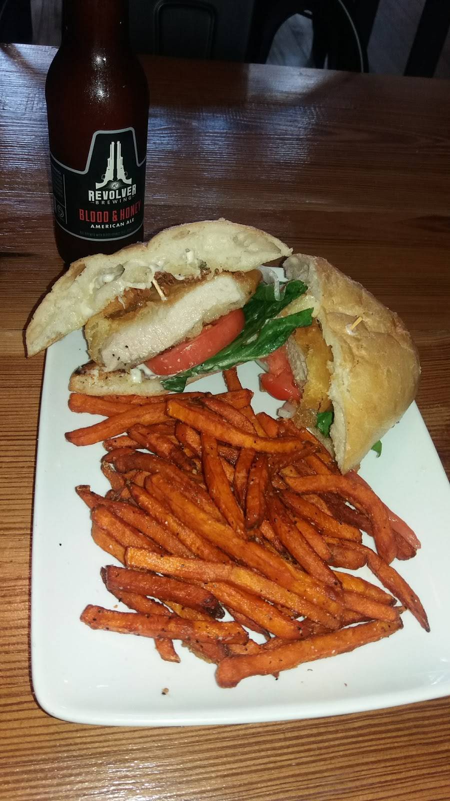 WAREHOUSE | restaurant | 108 S Austin St, Seguin, TX 78155, USA | 8304334666 OR +1 830-433-4666