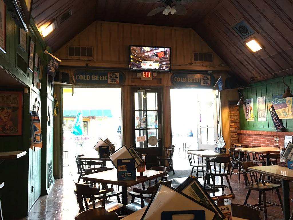 The Green Beetle | restaurant | 325 S Main St, Memphis, TN 38103, USA | 9015277337 OR +1 901-527-7337