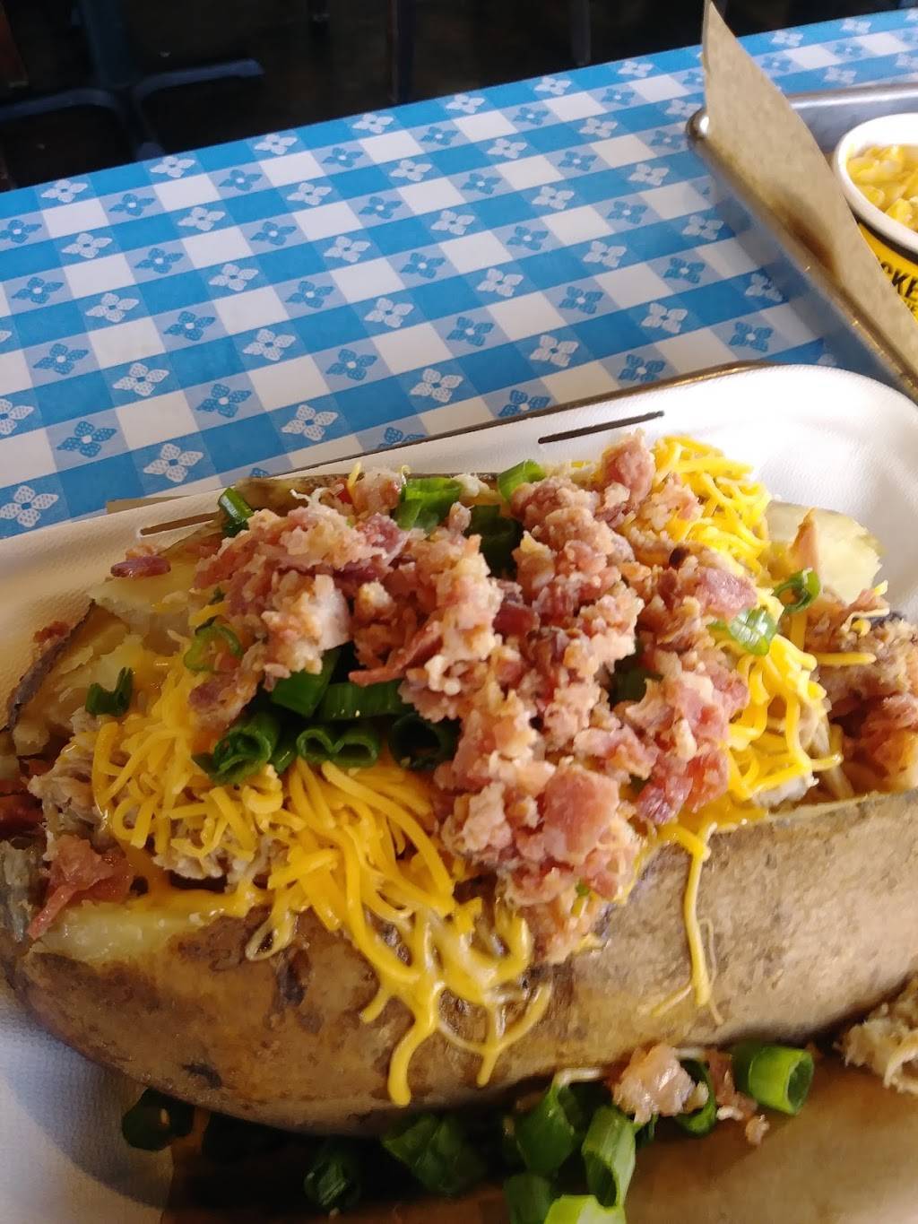 Dickeys Barbecue Pit | restaurant | 3505 Coffee Rd, Bakersfield, CA 93308, USA | 6615894227 OR +1 661-589-4227