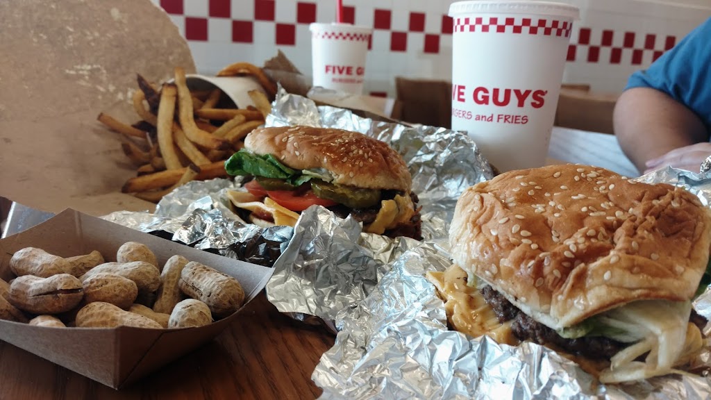 Five Guys | meal takeaway | 17 Poinciana Blvd, Miramar Beach, FL 32550, USA | 8504243471 OR +1 850-424-3471