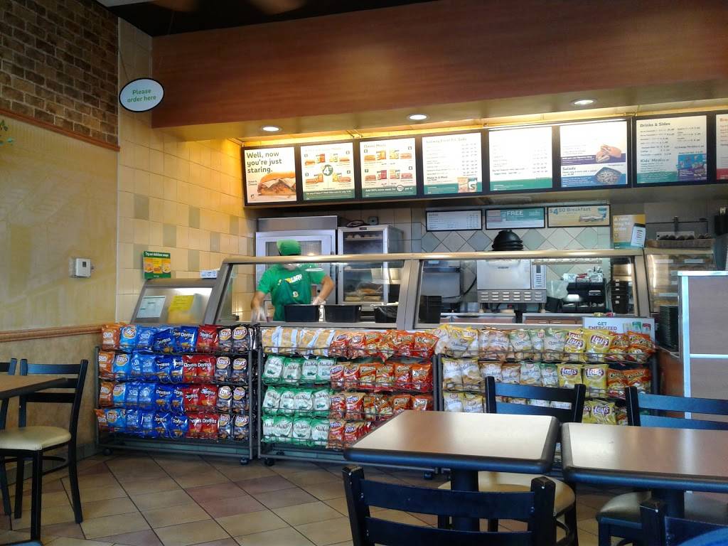 Subway Restaurants | restaurant | 12902 Foothill Blvd J, Sylmar, CA 91342, USA | 8183657429 OR +1 818-365-7429