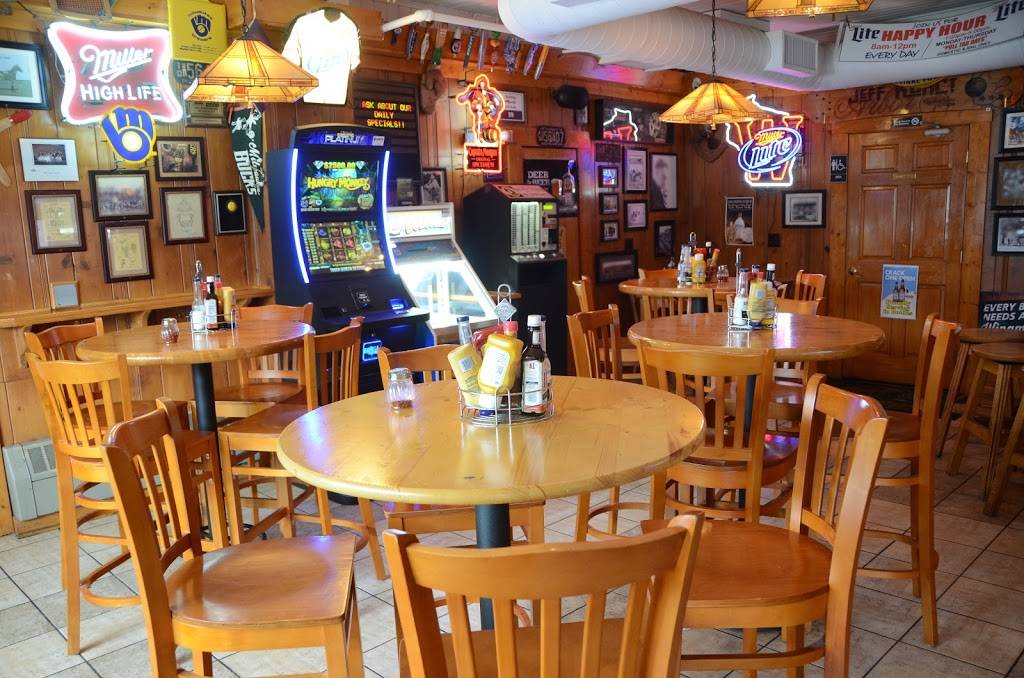 Varsity Club | restaurant | 12400 W Beloit Rd, New Berlin, WI 53151, USA | 2627976400 OR +1 262-797-6400