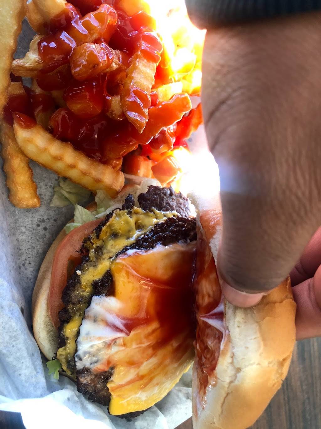 Space Burger | restaurant | 2813 N MacArthur Blvd, Irving, TX 75062, USA | 9722587879 OR +1 972-258-7879