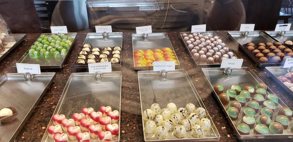 Yummy’s Express Asian Fusion | restaurant | 11701 International Dr #430, Orlando, FL 32821, USA | 4077781143 OR +1 407-778-1143