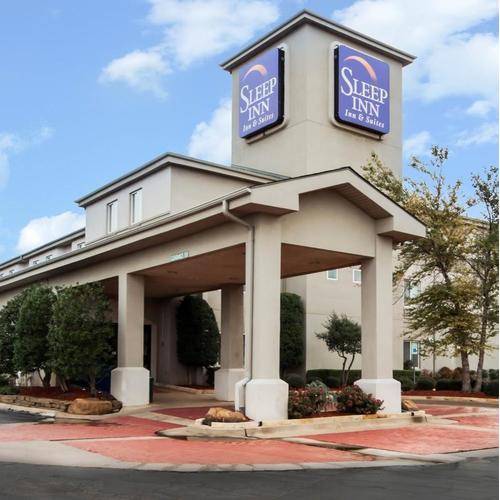 Sleep Inn & Suites | restaurant | 3608 S Broadway, Edmond, OK 73013, USA | 4058443000 OR +1 405-844-3000