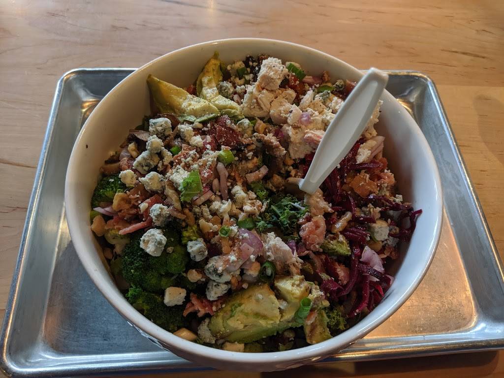 Freshii | restaurant | 47 Boulevard René-Lévesque E, Québec, QC G1R 2C3, Canada | 5813183646 OR +1 581-318-3646