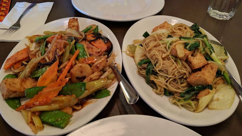 Ducs Vietnamese and Chinese Cuisine | restaurant | 783 Radio Dr #100b, Woodbury, MN 55125, USA | 6517351044 OR +1 651-735-1044