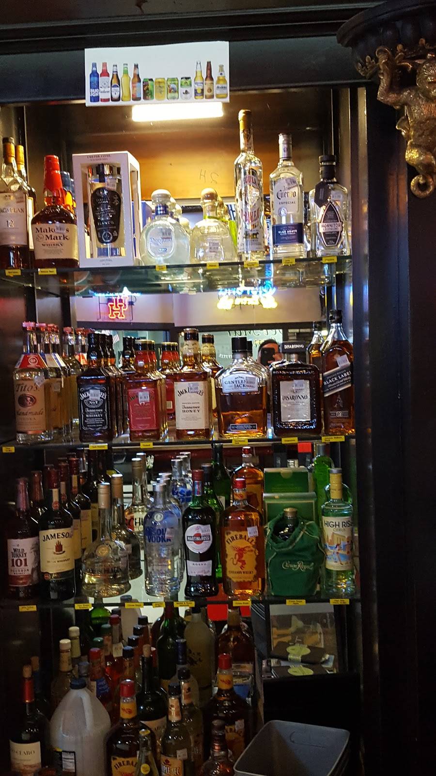 Brass monkey bar-and-grill | restaurant | 3020 Mangum Rd, Houston, TX 77092, USA | 7136822506 OR +1 713-682-2506