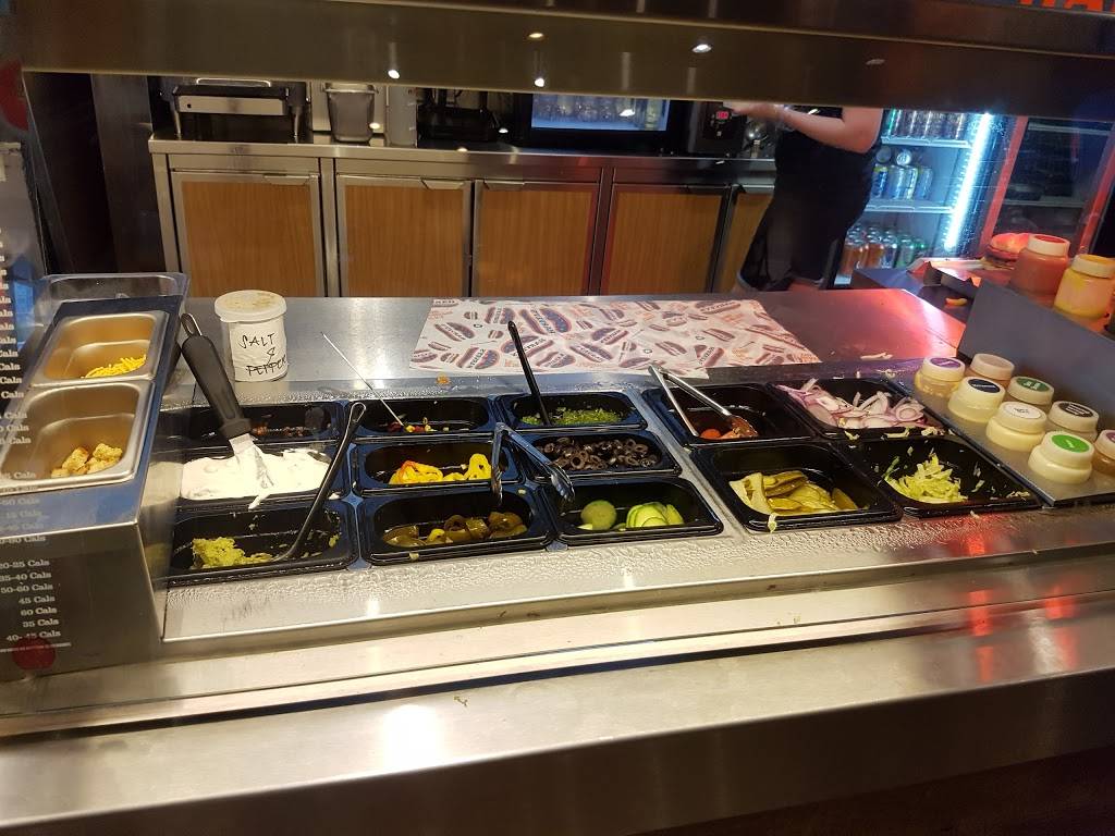 Harveys | restaurant | 266 Queens Quay W, Toronto, ON M5J 1B5, Canada | 4165967292 OR +1 416-596-7292