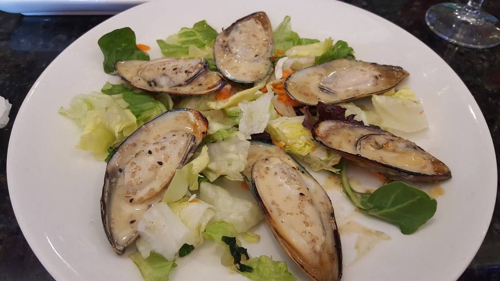 Yoshino Sushi | night club | 296 Hegenberger Rd, Oakland, CA 94621, USA | 5104302552 OR +1 510-430-2552