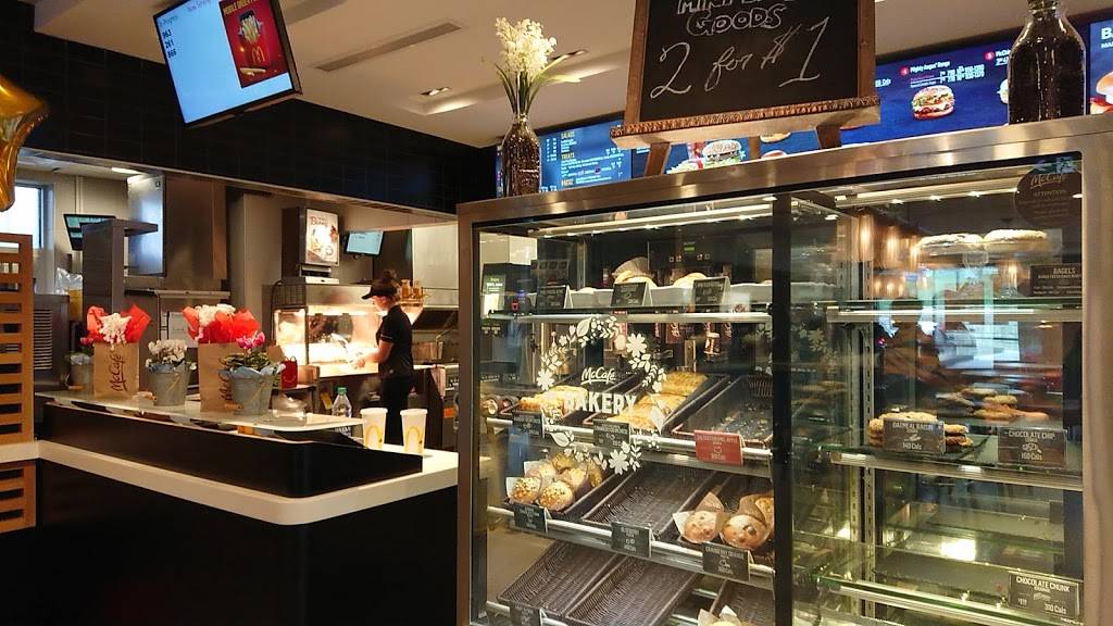 McDonalds | cafe | 1100 Davis Dr, Newmarket, ON L3Y 7V1, Canada | 9058530118 OR +1 905-853-0118