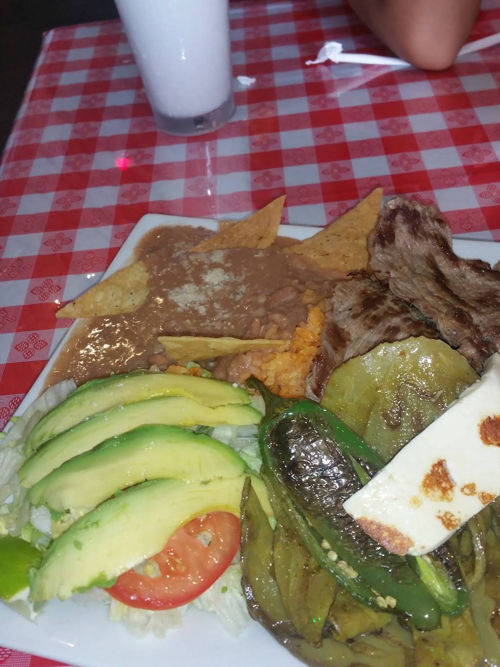 Cinderellas | restaurant | 108 Victory Blvd, Staten Island, NY 10301, USA | 7182854333 OR +1 718-285-4333