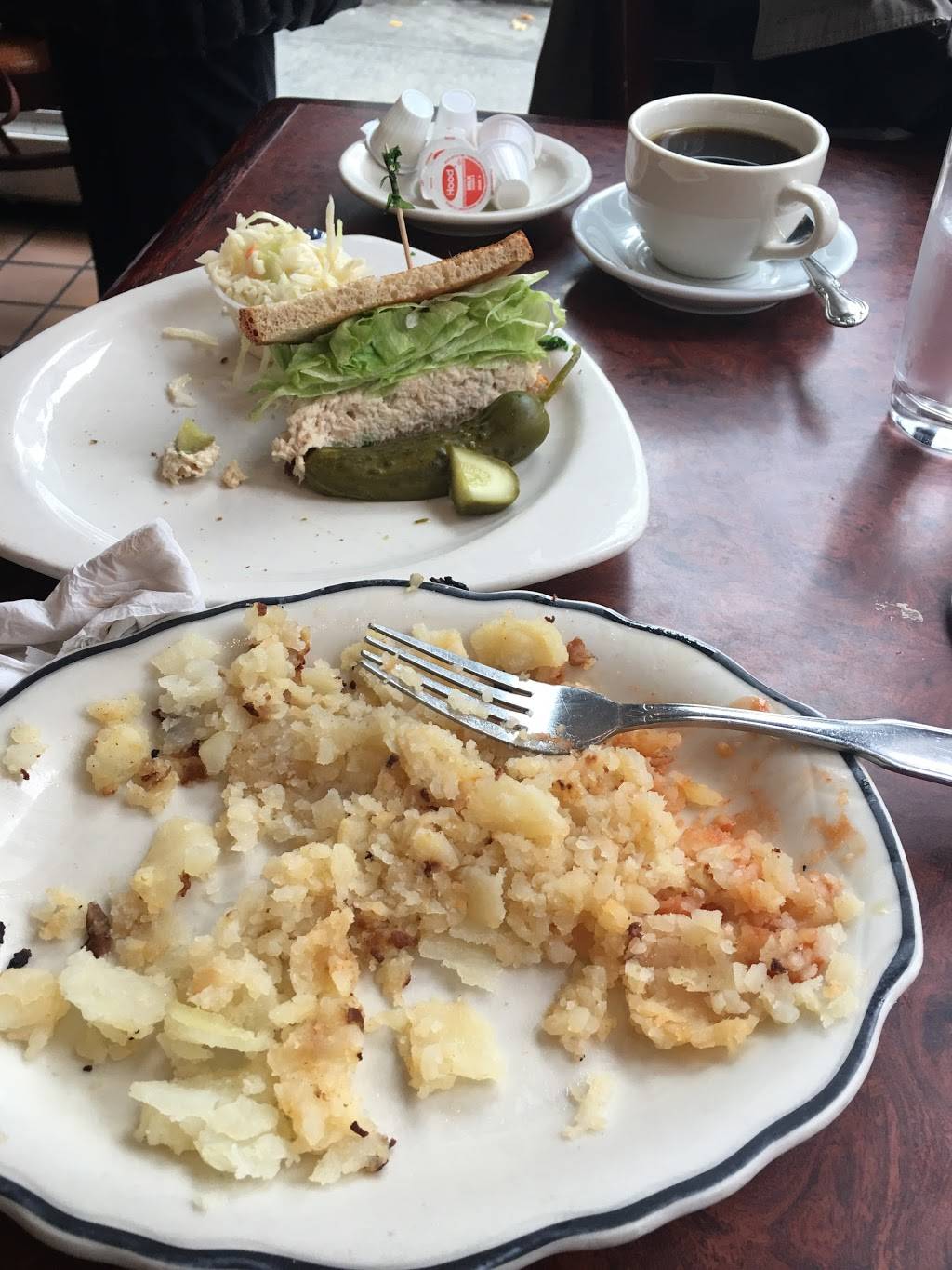 Silver Star | restaurant | 1238 2nd Ave, New York, NY 10065, USA | 2122494250 OR +1 212-249-4250