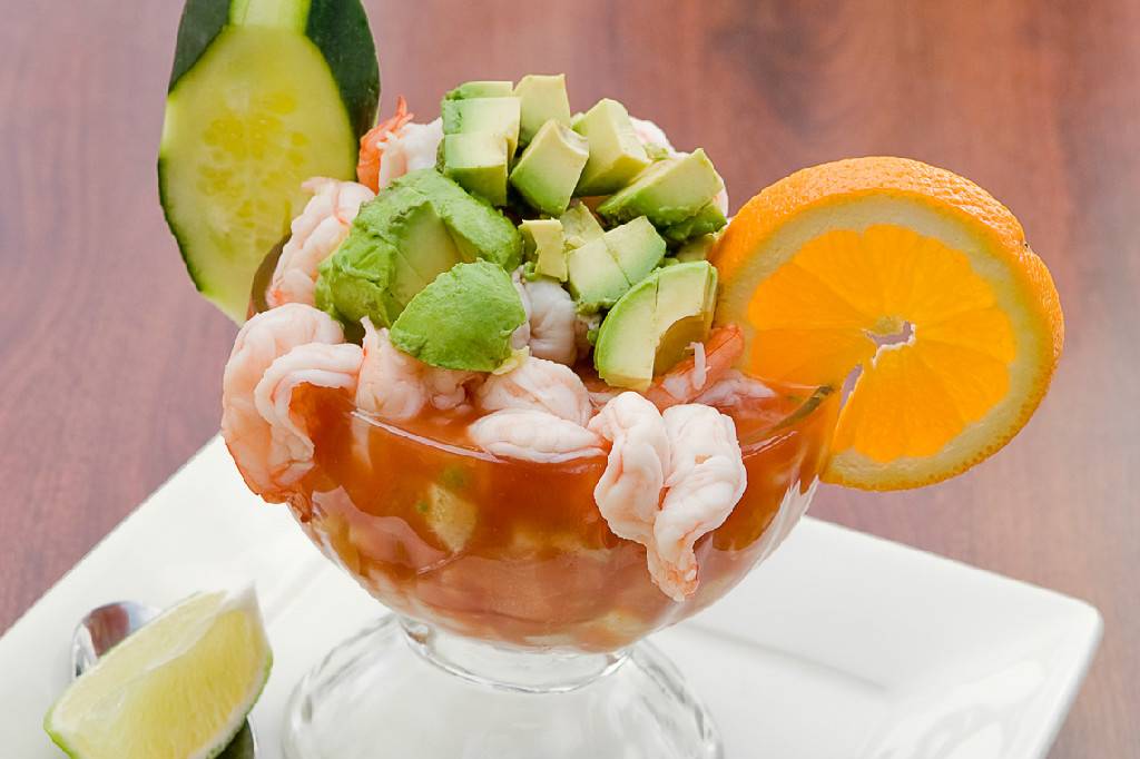 La Fiesta Restaurant Bar | restaurant | 106 N Green St, Hanford, CA 93230, USA | 5595838775 OR +1 559-583-8775