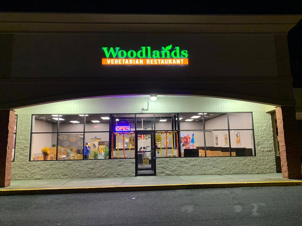 Woodlands | restaurant | 290 Turnpike Rd Suite 180, Westborough, MA 01581, USA | 5083669000 OR +1 508-366-9000