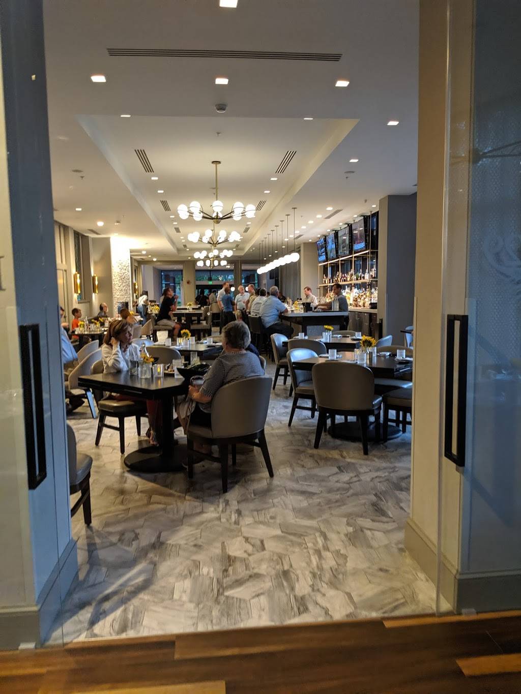 Root 29 Craft Kitchen & Bar | restaurant | 990 Hilton Heights Rd, Charlottesville, VA 22901, USA | 4345298400 OR +1 434-529-8400