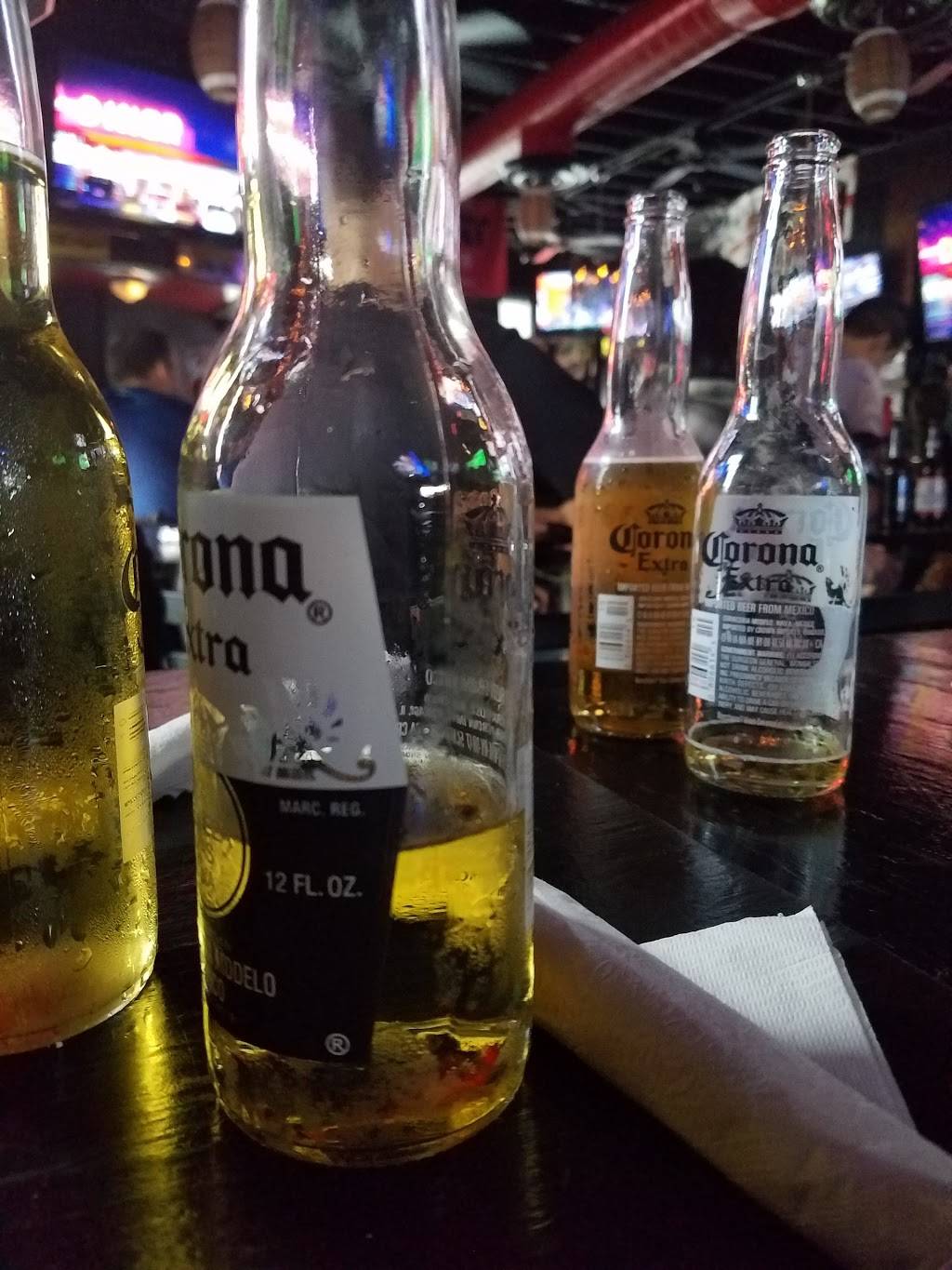 Play Sports Bar | restaurant | 2 Sneden Ave, Staten Island, NY 10312, USA | 7189843700 OR +1 718-984-3700