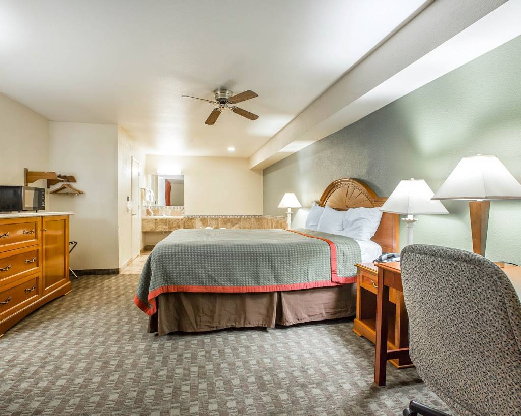 Rodeway Inn | restaurant | 2211 Girard St, Delano, CA 93215, USA | 6617251022 OR +1 661-725-1022