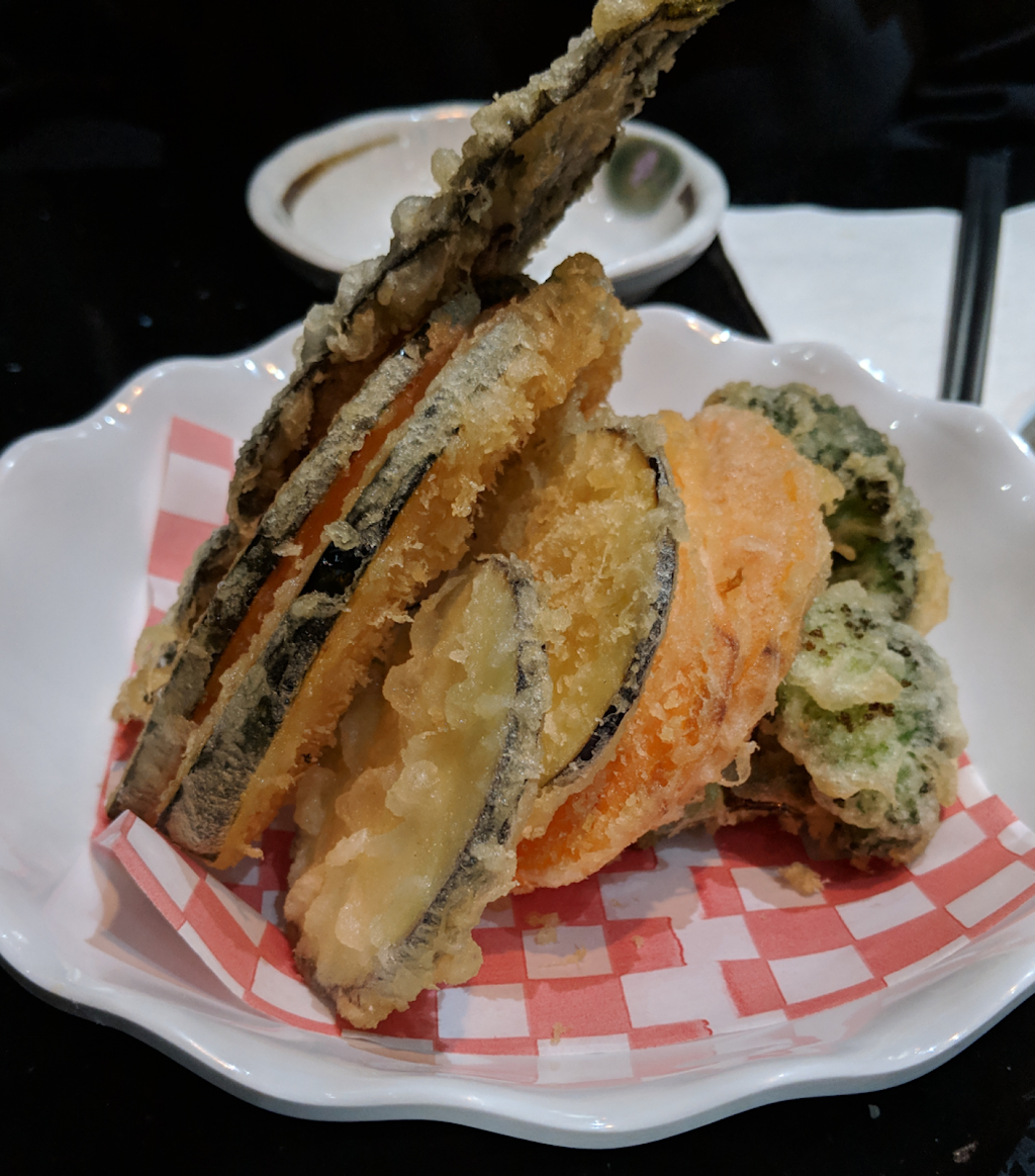 Krazy Roll | restaurant | 84 Marine Parade Dr, Etobicoke, ON M8V 0A3, Canada | 6473522270 OR +1 647-352-2270