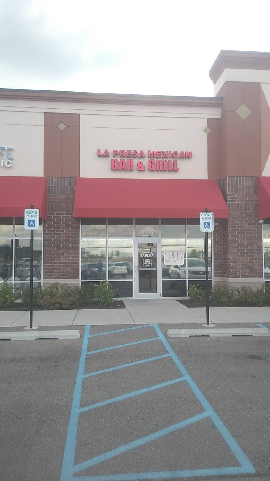 La Presa Mexican bar and grill | restaurant | 5670 Cambridge Way, Plainfield, IN 46168, USA | 3177077379 OR +1 317-707-7379