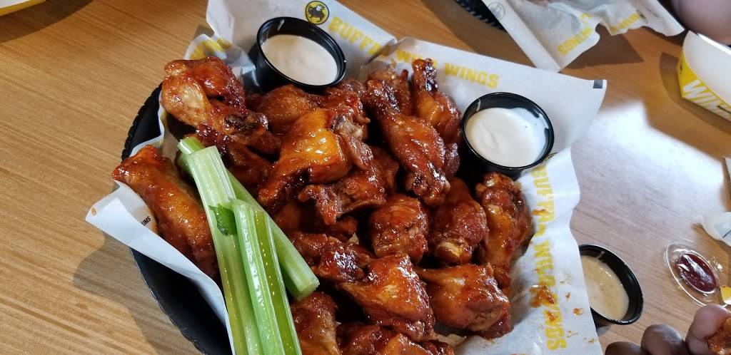 Buffalo Wild Wings | restaurant | 680 S Bay Rd, Dover, DE 19901, USA | 3023469464 OR +1 302-346-9464