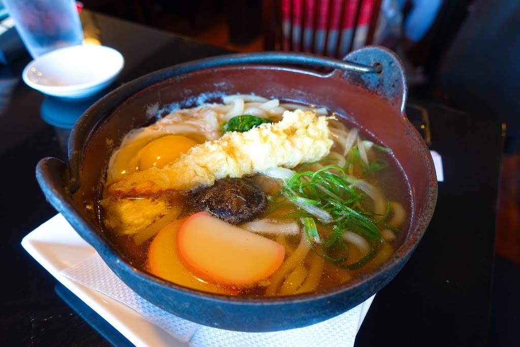 Kiku Sushi | restaurant | 13112 NE 20th St, Bellevue, WA 98005, USA | 4255569600 OR +1 425-556-9600