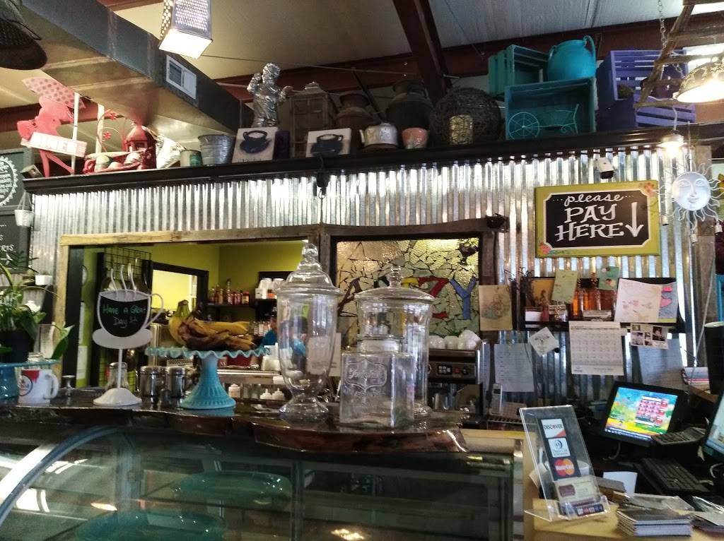 Artzy Cafe | cafe | 12238 Main St, Trenton, GA 30752, USA | 7066572780 OR +1 706-657-2780