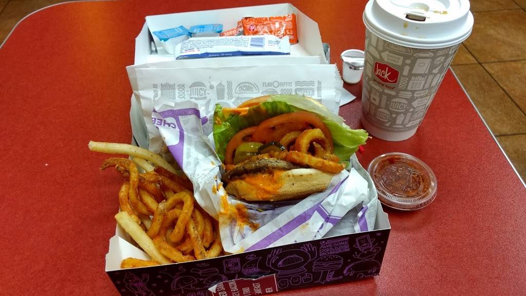 Jack in the Box | restaurant | 14039 Hwy 8 Business, El Cajon, CA 92021, USA | 6199381940 OR +1 619-938-1940