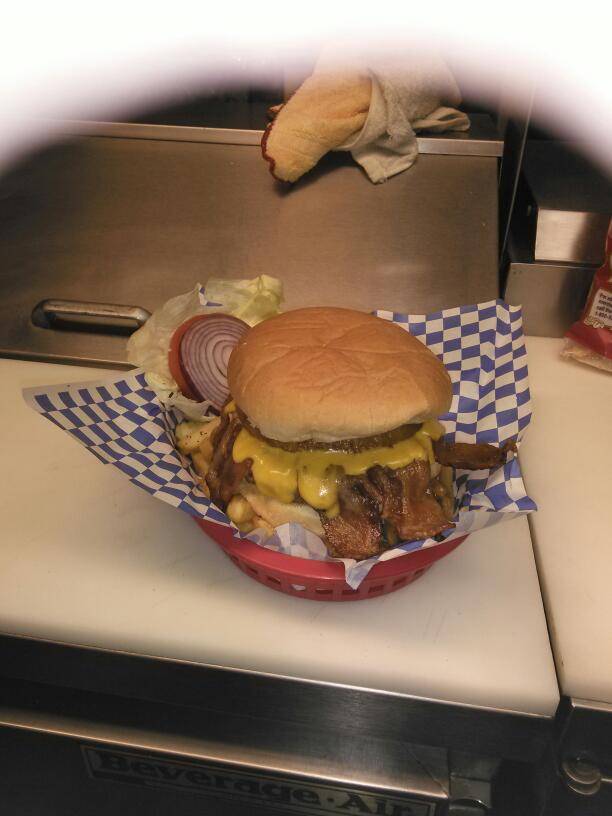 Heidis Outrigger Marina and Saloon | restaurant | 17641 Sherman Island East Levee Rd, Rio Vista, CA 94571, USA | 9167774646 OR +1 916-777-4646