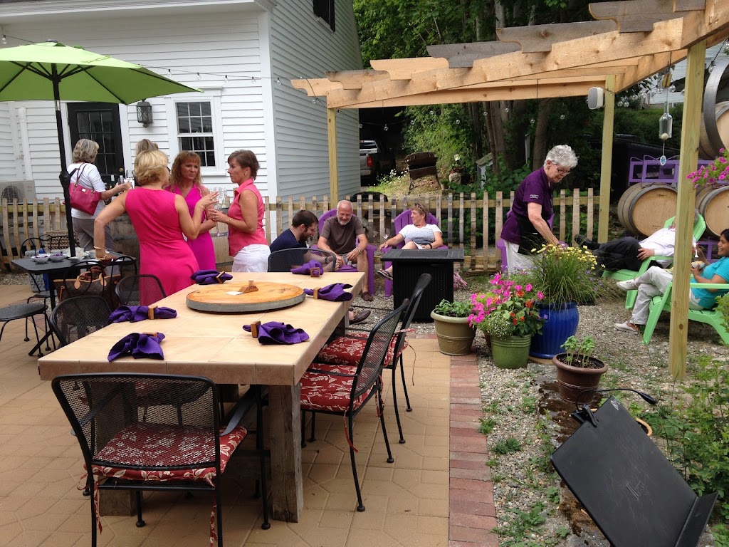 Verona Wine and Design | restaurant | 77 Main St #1a, Bucksport, ME 04416, USA | 2077450731 OR +1 207-745-0731