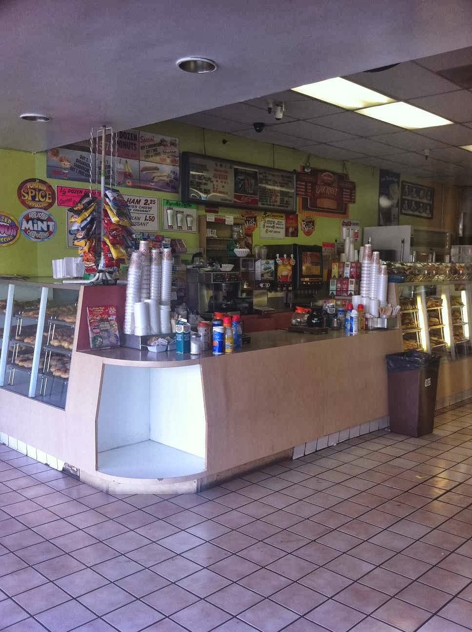 Rainbow Donuts | bakery | 1242 W Redondo Beach Blvd, Gardena, CA 90247, USA | 3107191625 OR +1 310-719-1625