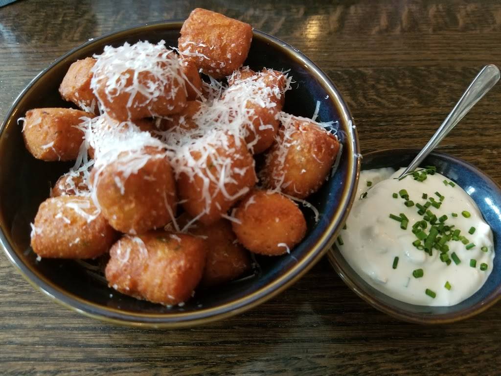 Blood & Sand | restaurant | 1500 St Charles St, St. Louis, MO 63103, USA | 3142417263 OR +1 314-241-7263