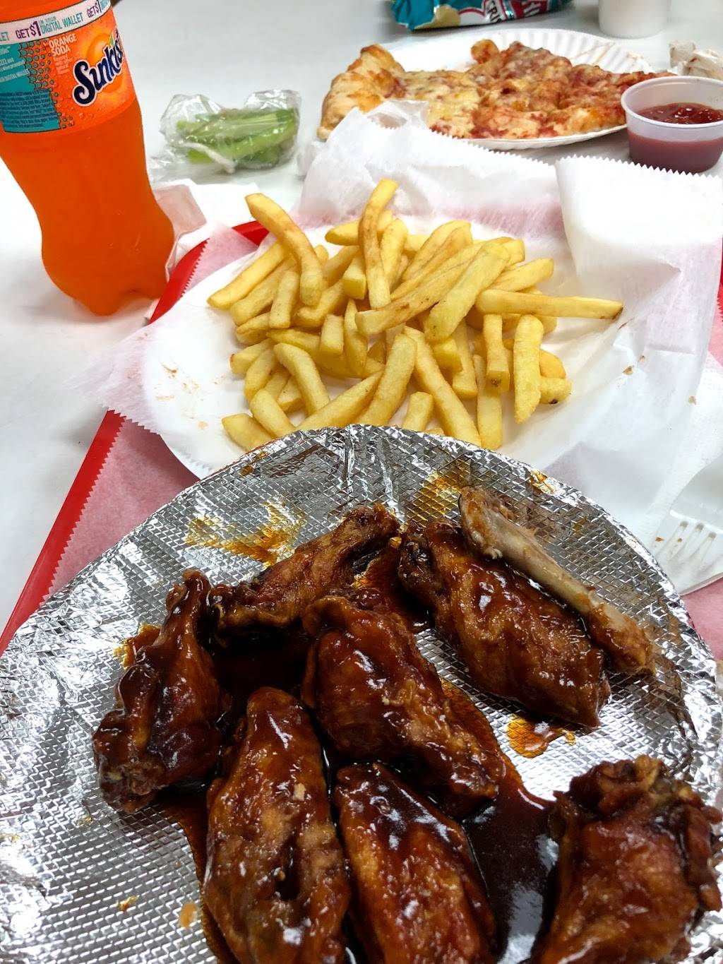 Teddys Pizza | meal delivery | 4748 Frankford Ave, Philadelphia, PA 19124, USA | 2155333366 OR +1 215-533-3366