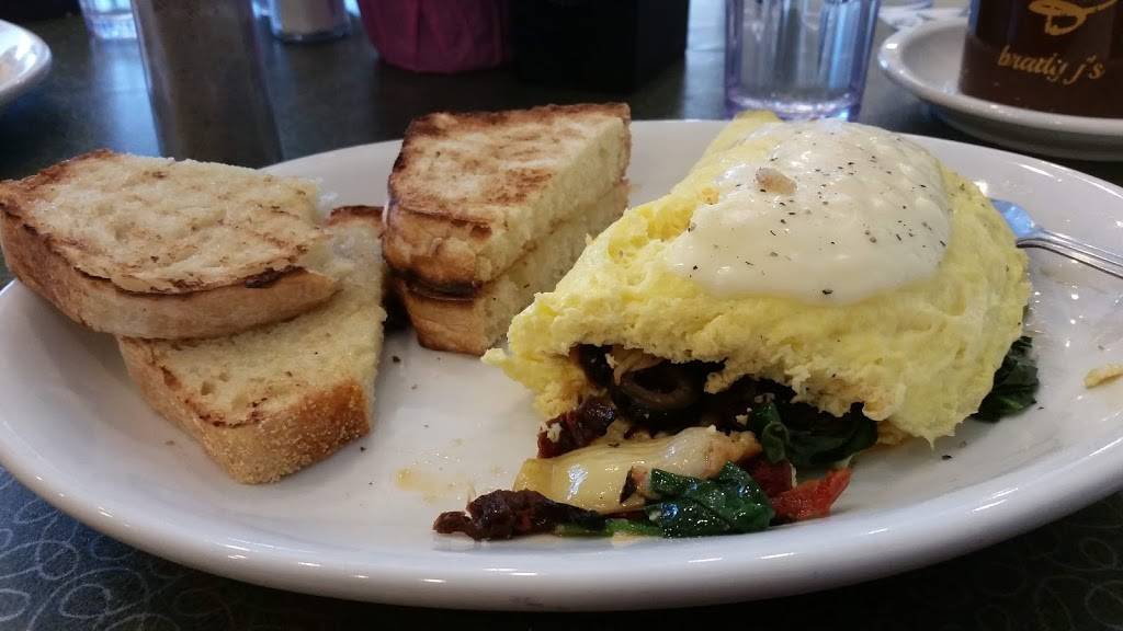 Brady Js | restaurant | 24 Maple Ave, Bloomfield, NY 14469, USA | 5856574611 OR +1 585-657-4611