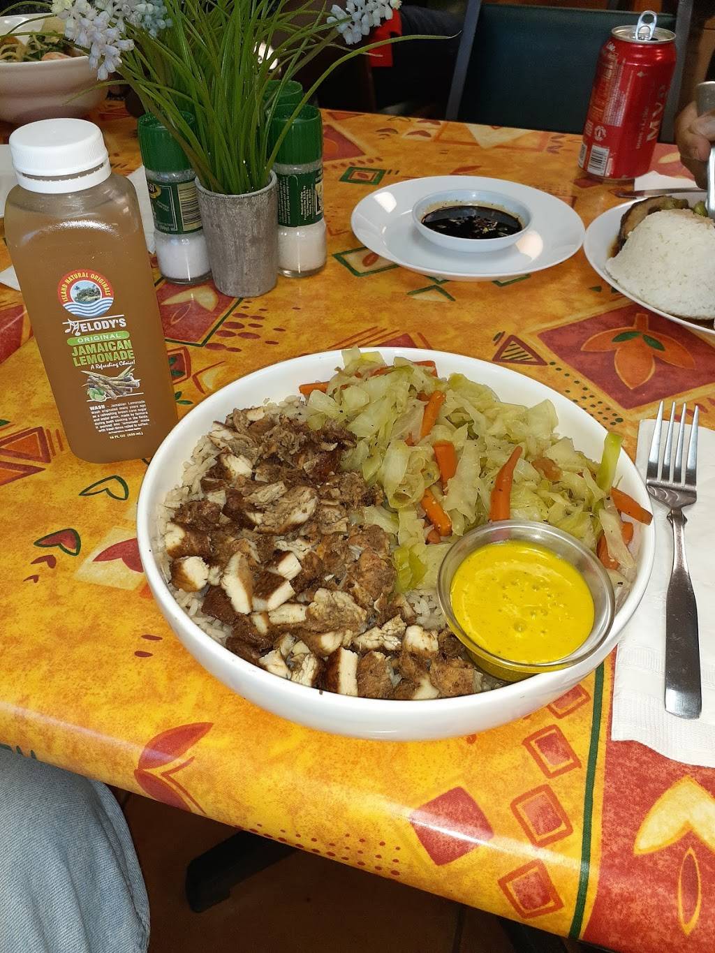 Jamrock Cuisine | restaurant | 12560 N Kendall Dr, Miami, FL 33186, USA | 3055987625 OR +1 305-598-7625