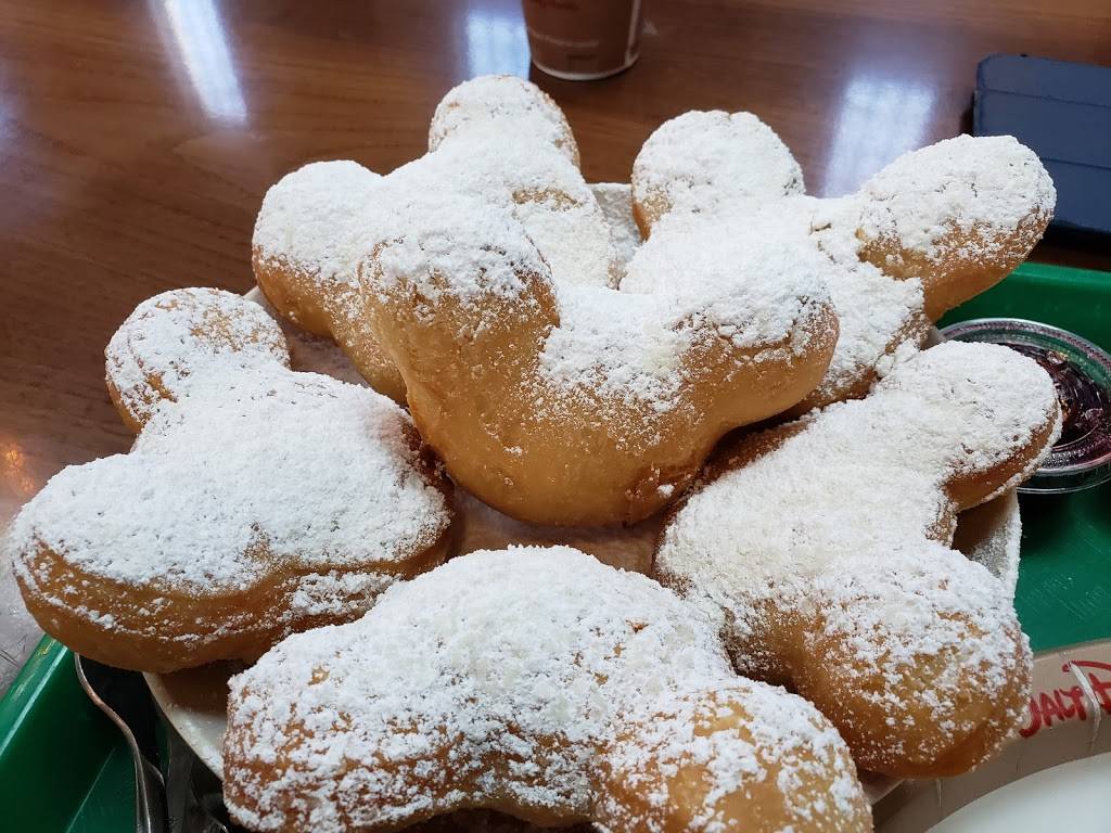 Sassagoula Floatworks and Food Factory | meal takeaway | 2201 Orleans Dr, Orlando, FL 32830, USA | 4079393463 OR +1 407-939-3463