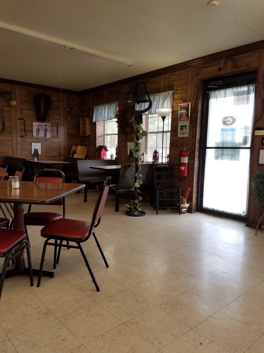 The Dinner Bell | restaurant | 3258 Chattanooga Valley Rd, Flintstone, GA 30725, USA | 7068209072 OR +1 706-820-9072