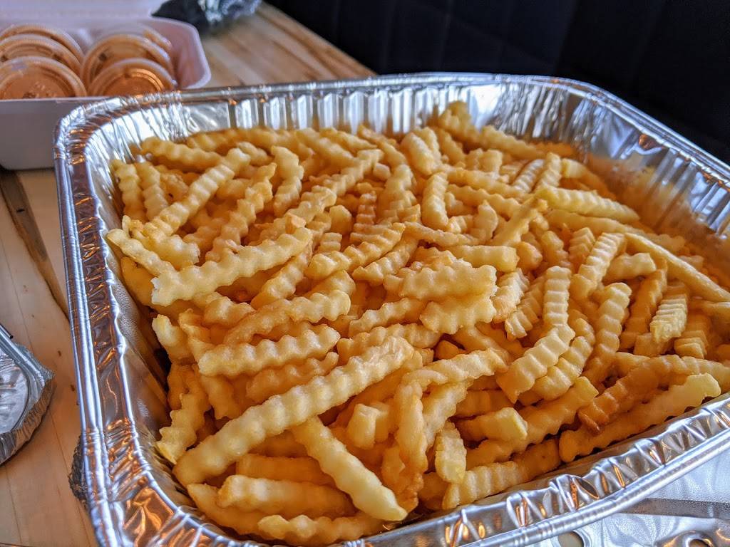 Raising Canes Chicken Fingers | meal takeaway | 1437 N Mountain Ave, Ontario, CA 91762, USA | 9093950006 OR +1 909-395-0006