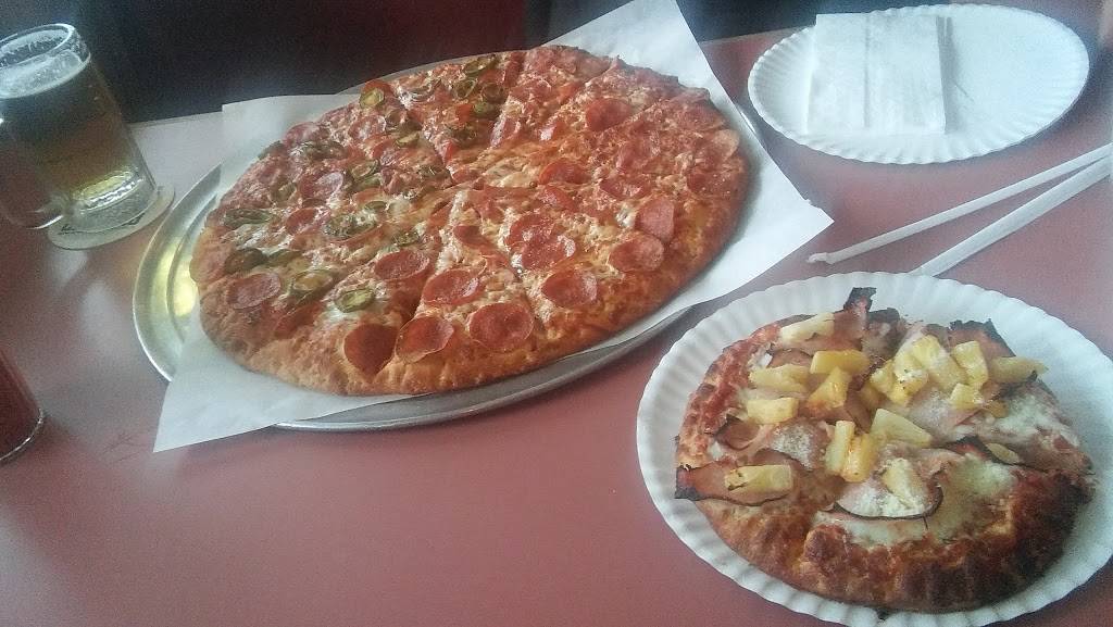 Pizza Chalet | restaurant | 202 W 4th St, Perris, CA 92570, USA | 9519405000 OR +1 951-940-5000