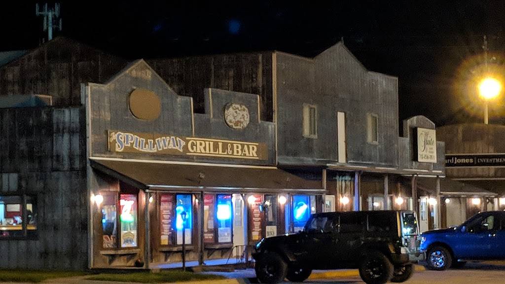 Spillway Grill & Bar | restaurant | 1840 Madison Ave # 8, Council Bluffs, IA 51503, USA | 7123229621 OR +1 712-322-9621