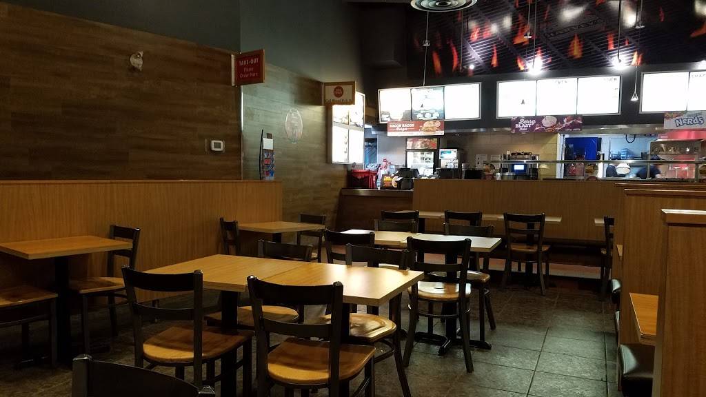 Harveys | restaurant | 2555 Victoria Park Ave, Scarborough, ON M1T 1A3, Canada | 4164949693 OR +1 416-494-9693