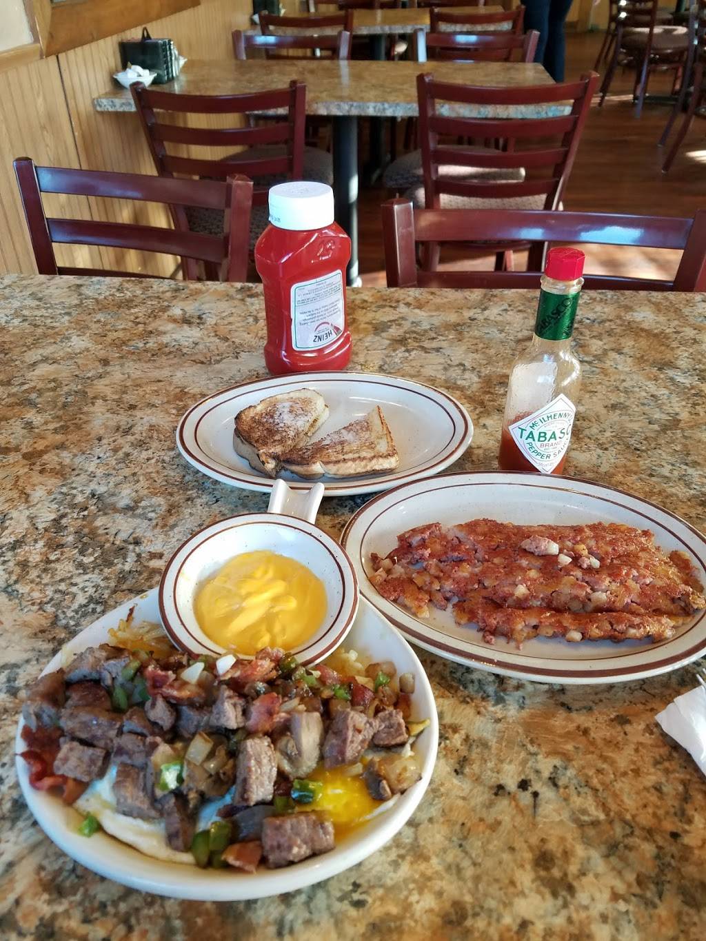 Breakwater Restaurant | restaurant | 4927 E 2nd St, Superior, WI 54880, USA | 7153987111 OR +1 715-398-7111