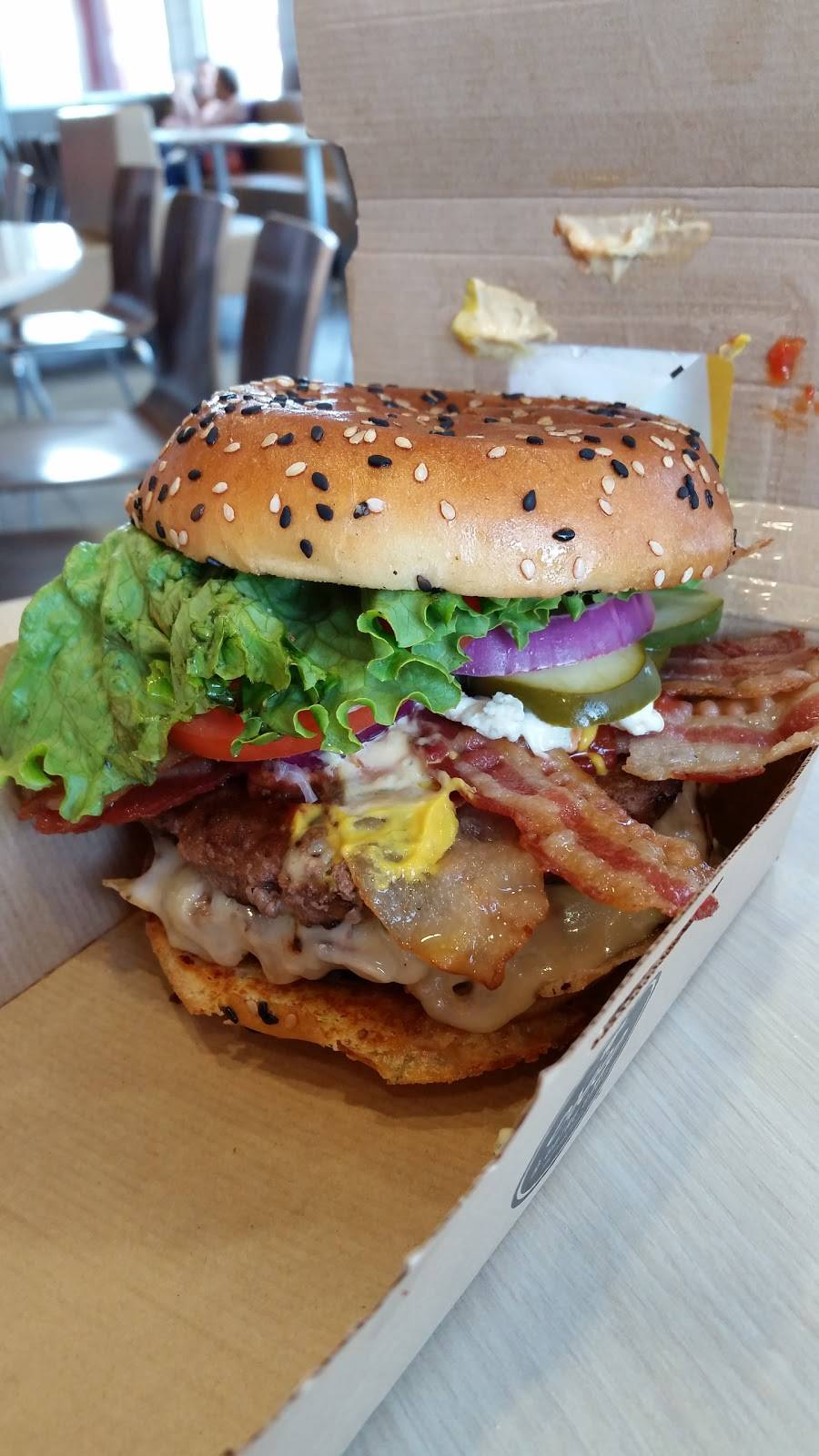 McDonalds | cafe | 299 Wayne Gretzky Pkwy, Brantford, ON N3R 8A5, Canada | 5197581010 OR +1 519-758-1010