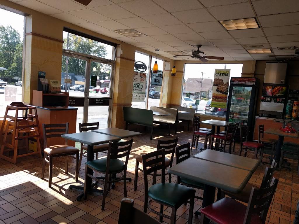 Subway Restaurants | restaurant | 323 S Oak St, Fortville, IN 46040, USA | 3174854177 OR +1 317-485-4177