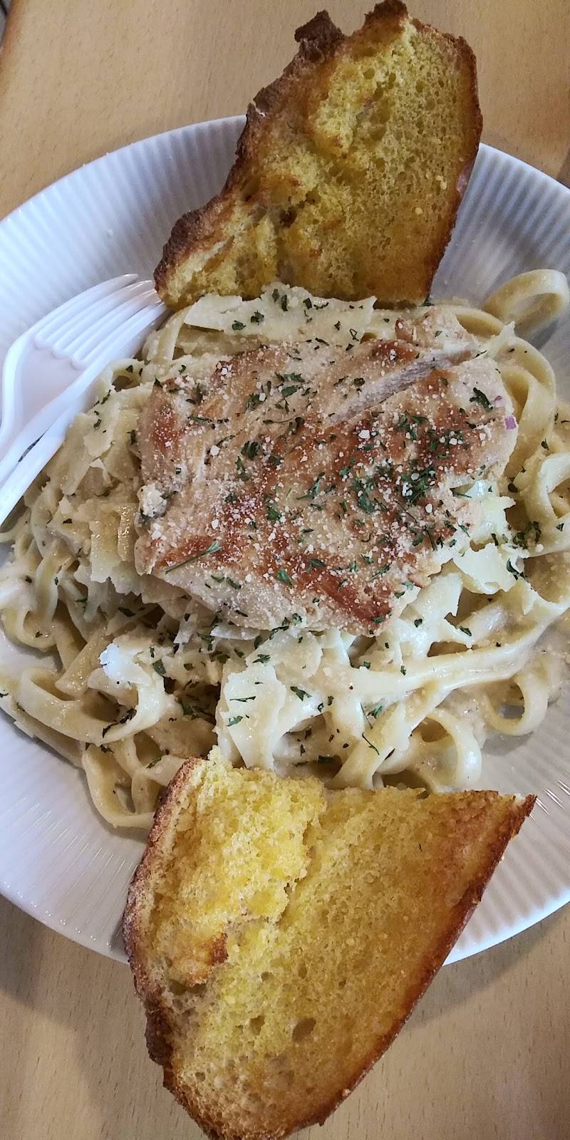 Wize Guyz Grille | restaurant | 68 Big Cove Rd #8, Cherokee, NC 28719, USA | 8284972838 OR +1 828-497-2838