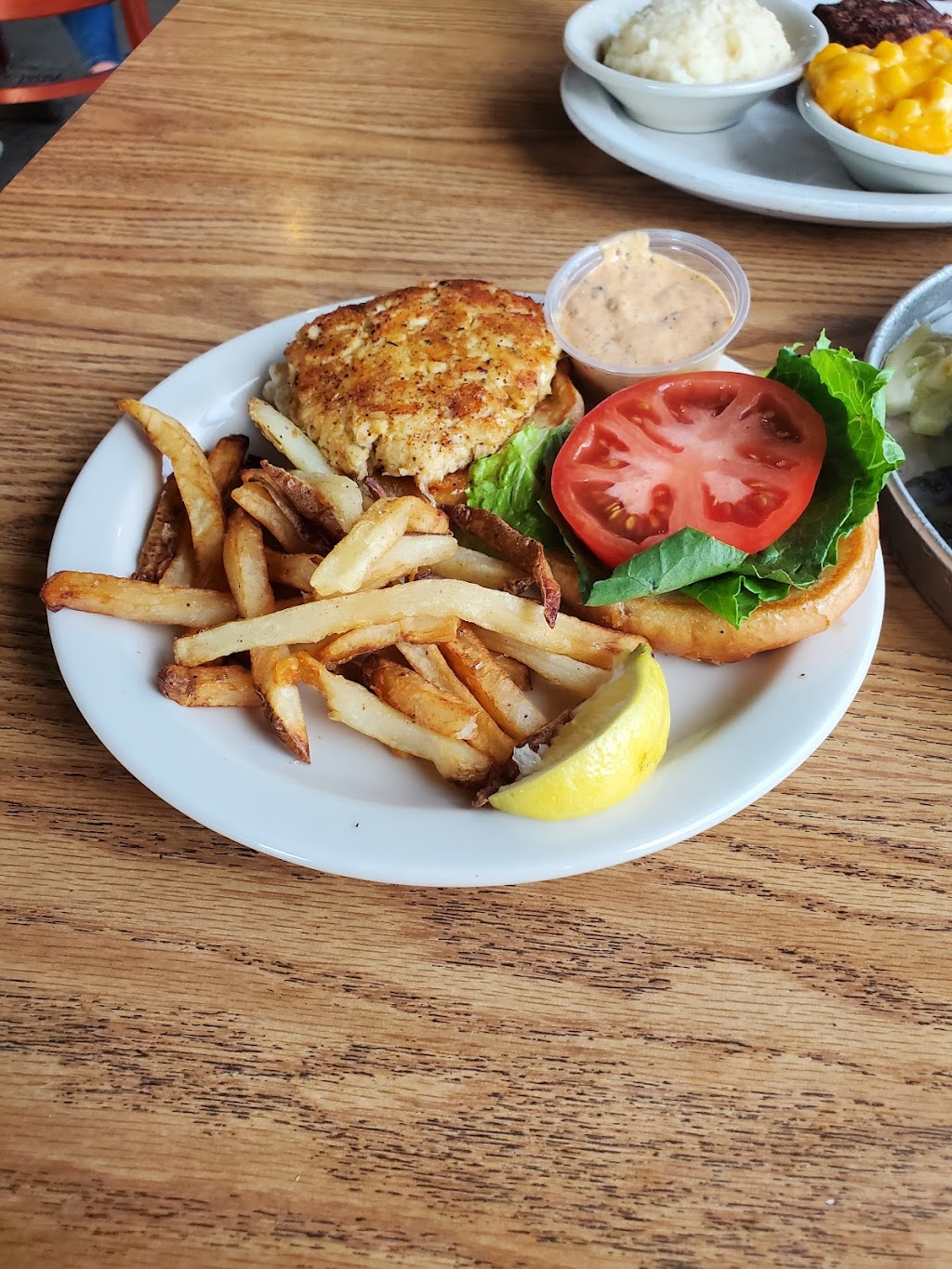 Tabby House Oyster Bar | restaurant | 415 Palisade Dr, Brunswick, GA 31523, USA | 9122806744 OR +1 912-280-6744