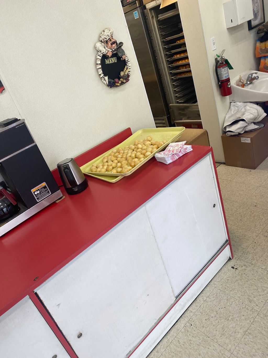 Donuts | restaurant | 3007 S Carrier Pkwy, Grand Prairie, TX 75052, USA | 9726421789 OR +1 972-642-1789